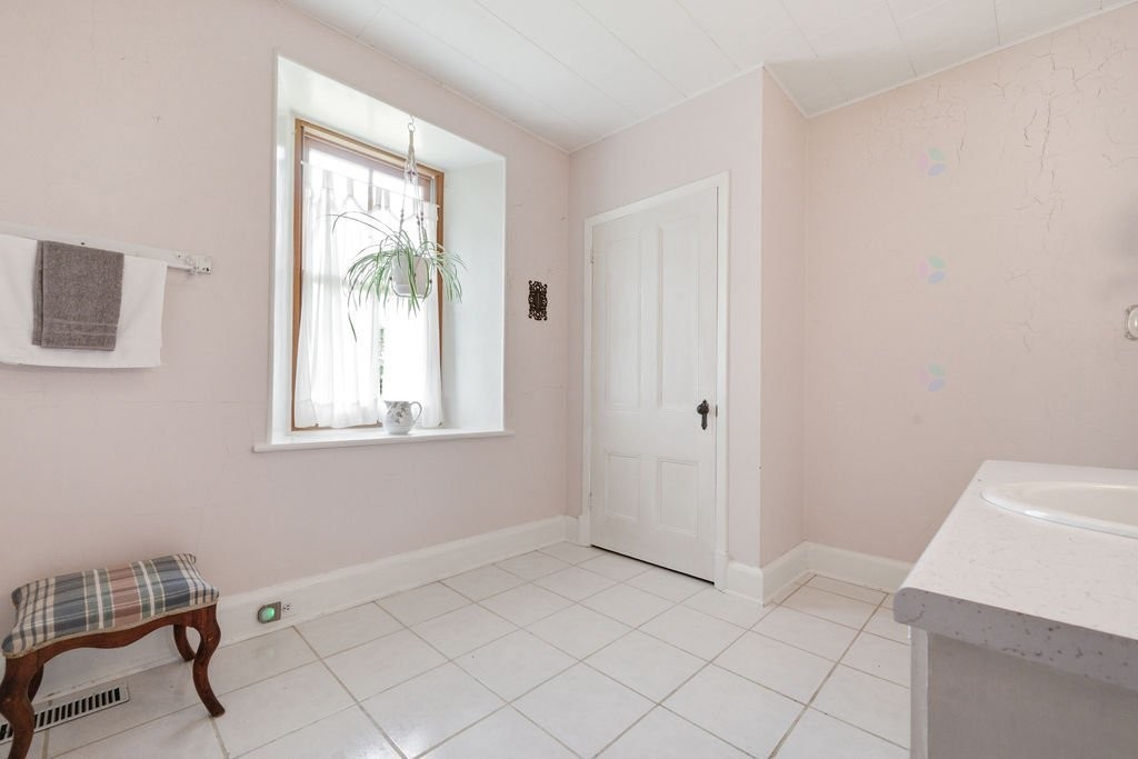 









277C


Ch. Front

,
Clarendon,







QC
J0X2Y0

