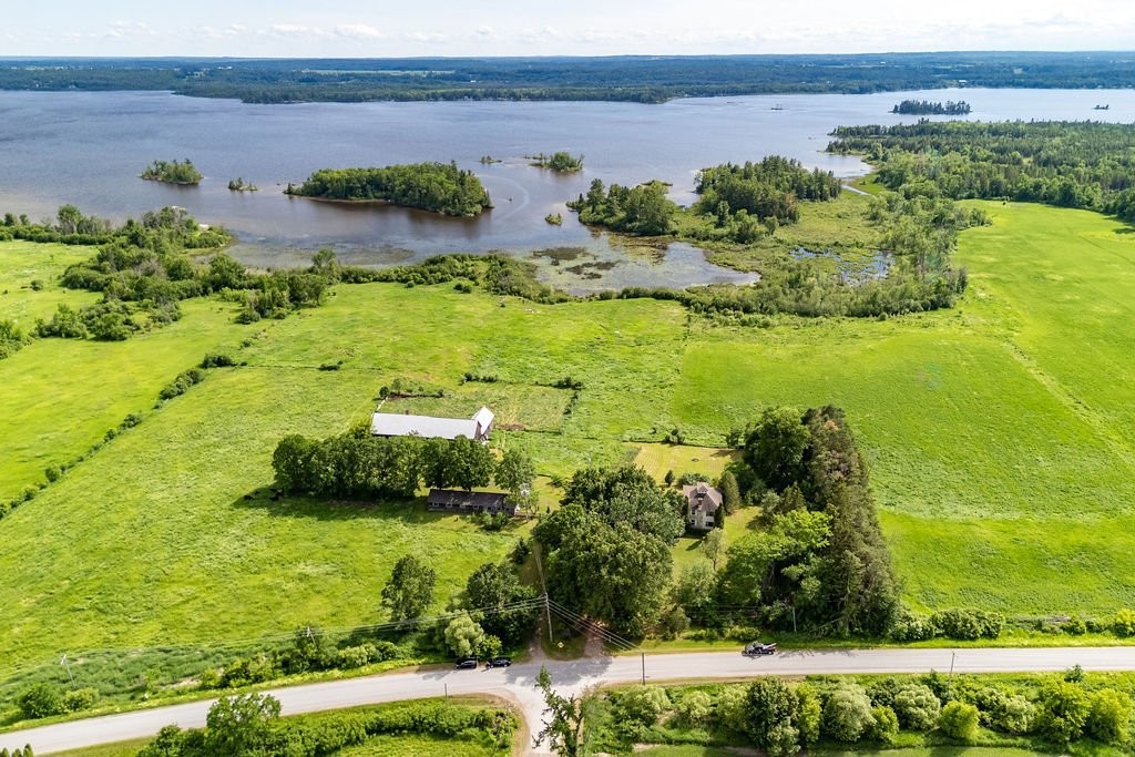 









277C


Ch. Front

,
Clarendon,







QC
J0X2Y0

