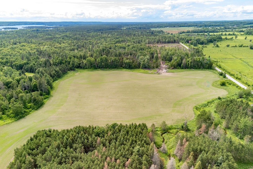









277C


Ch. Front

,
Clarendon,







QC
J0X2Y0

