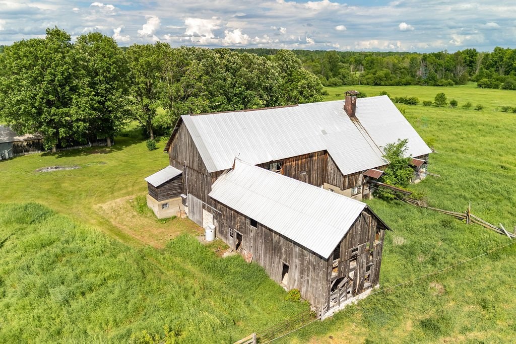 









277C


Ch. Front

,
Clarendon,







QC
J0X2Y0

