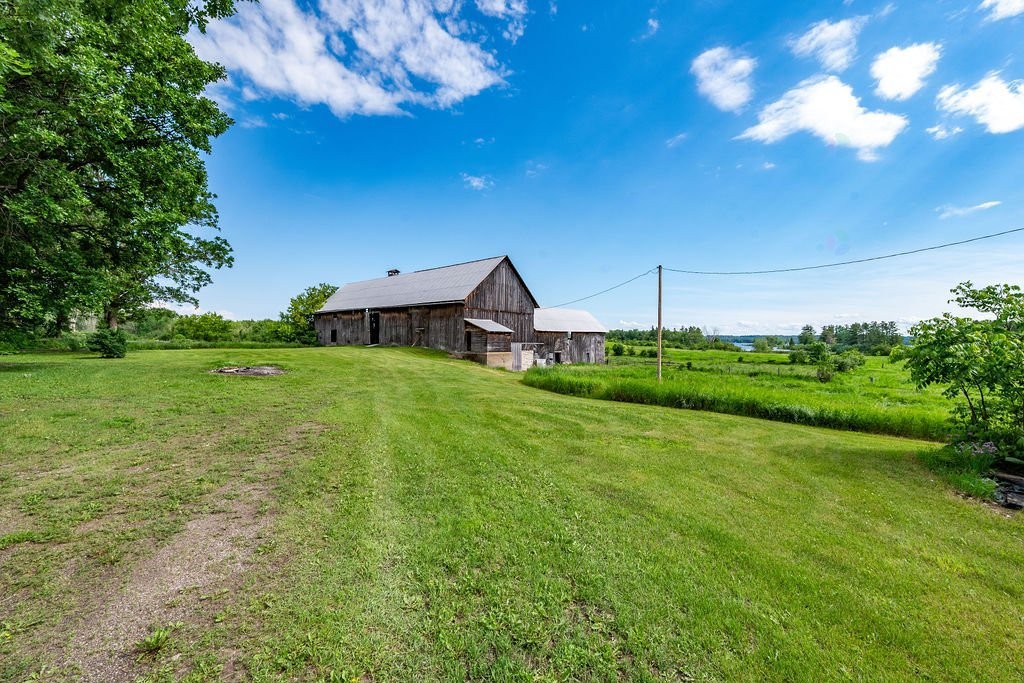 









277C


Ch. Front

,
Clarendon,







QC
J0X2Y0

