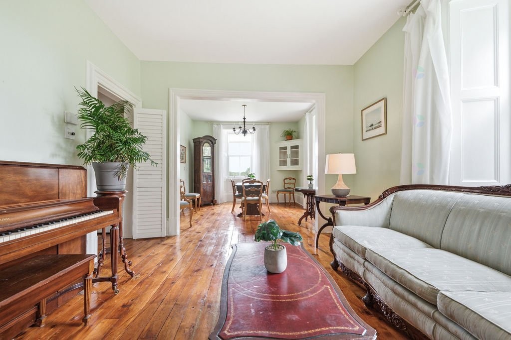 









277C


Ch. Front

,
Clarendon,







QC
J0X2Y0

