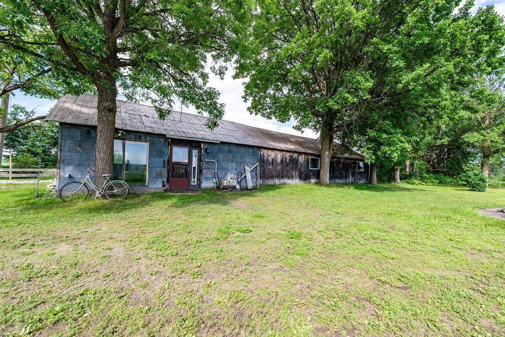 









277C


Ch. Front

,
Clarendon,







QC
J0X2Y0

