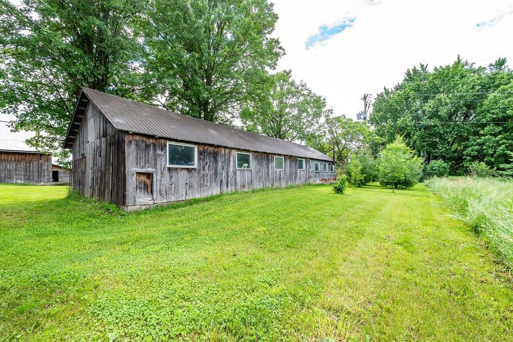 









277C


Ch. Front

,
Clarendon,







QC
J0X2Y0

