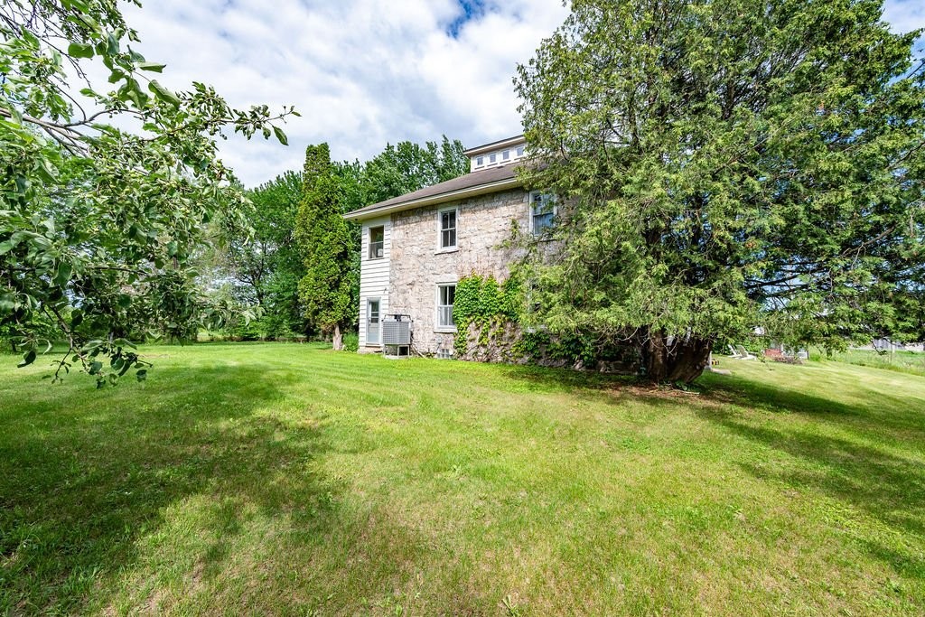









277C


Ch. Front

,
Clarendon,







QC
J0X2Y0

