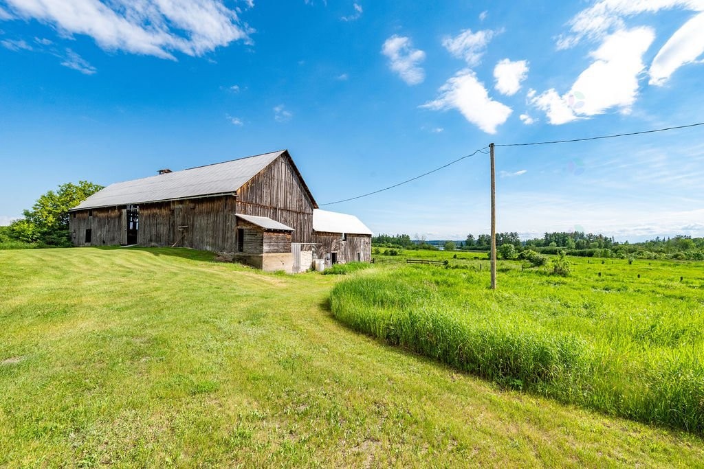 









277C


Ch. Front

,
Clarendon,







QC
J0X2Y0

