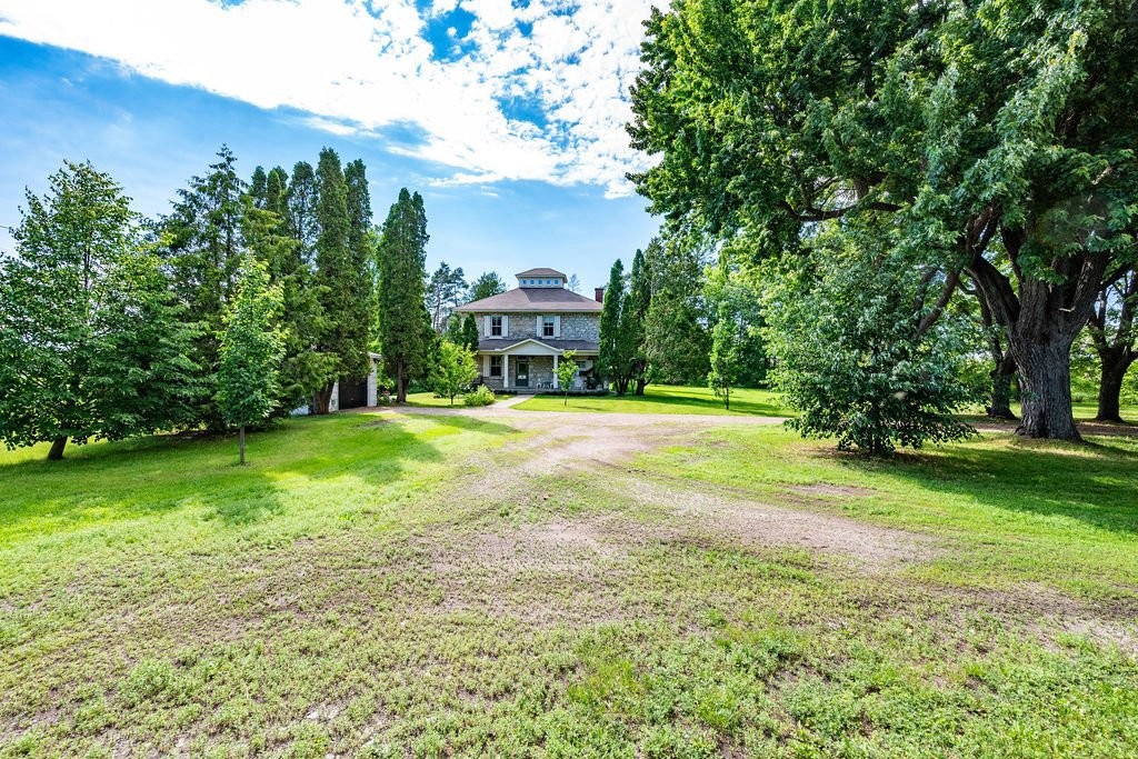 









277C


Ch. Front

,
Clarendon,







QC
J0X2Y0

