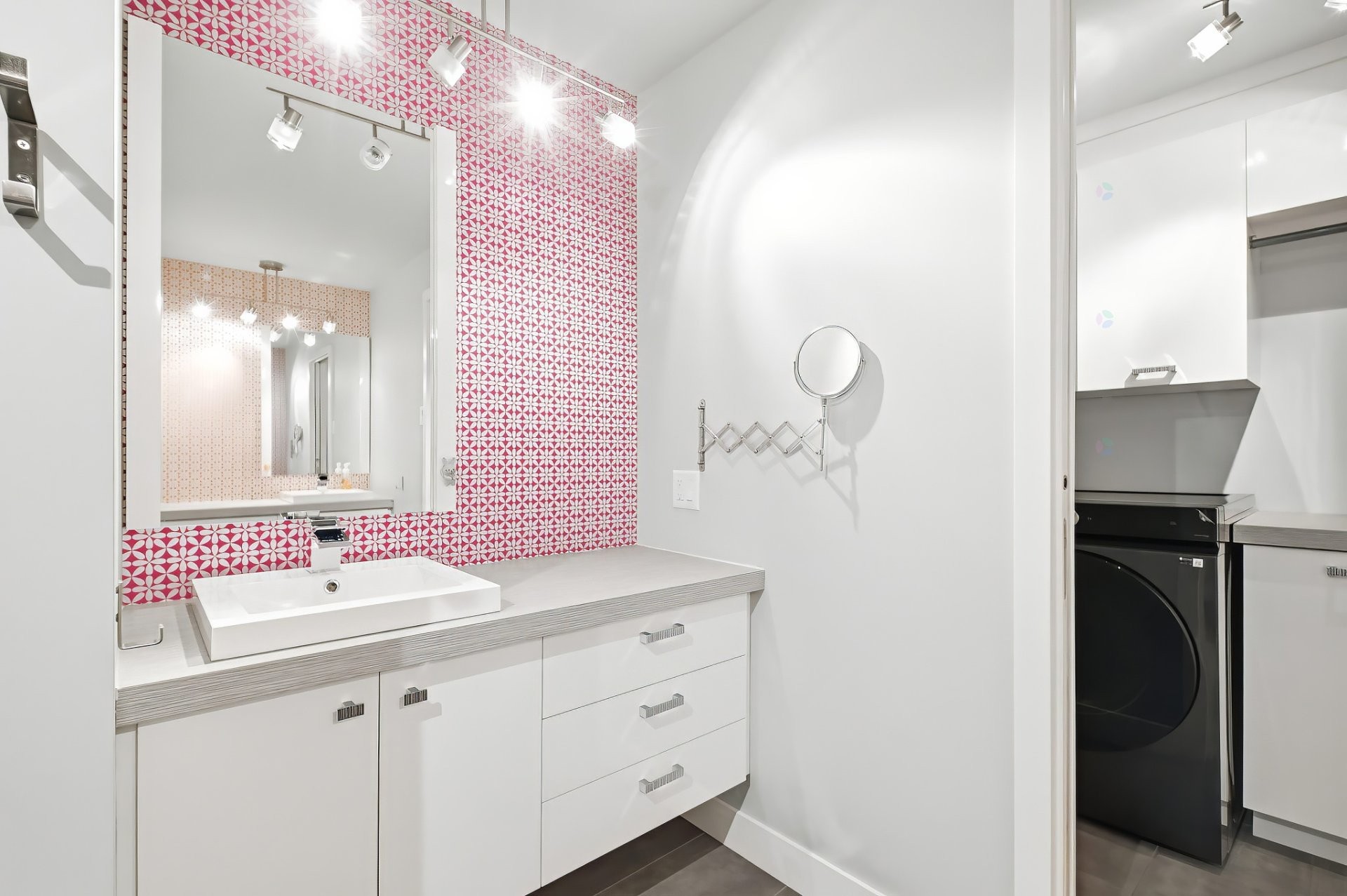









2101


Rue du Cabernet

,
Saguenay (Chicoutimi),




QC
G7H0M3

