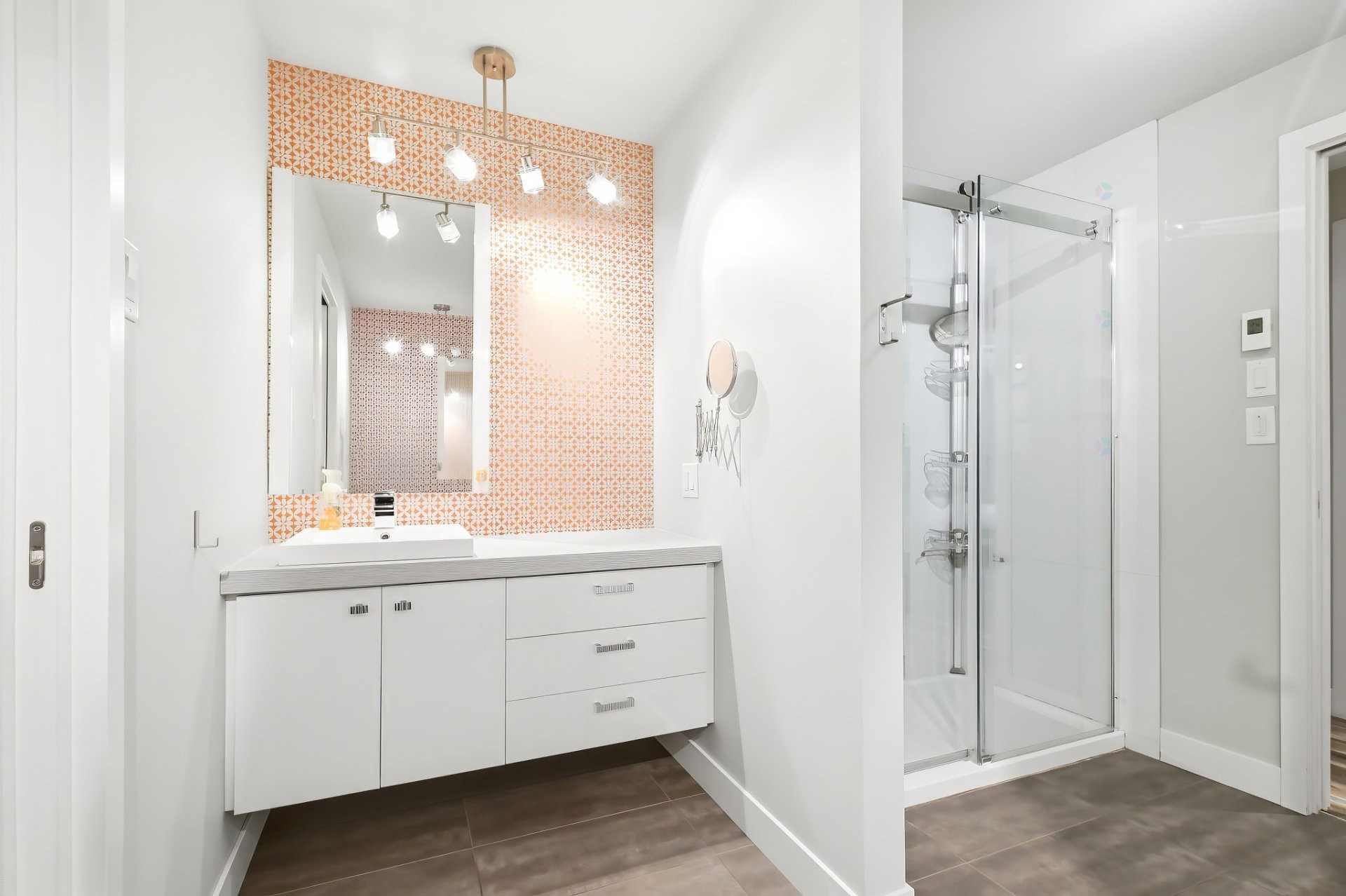 









2101


Rue du Cabernet

,
Saguenay (Chicoutimi),




QC
G7H0M3

