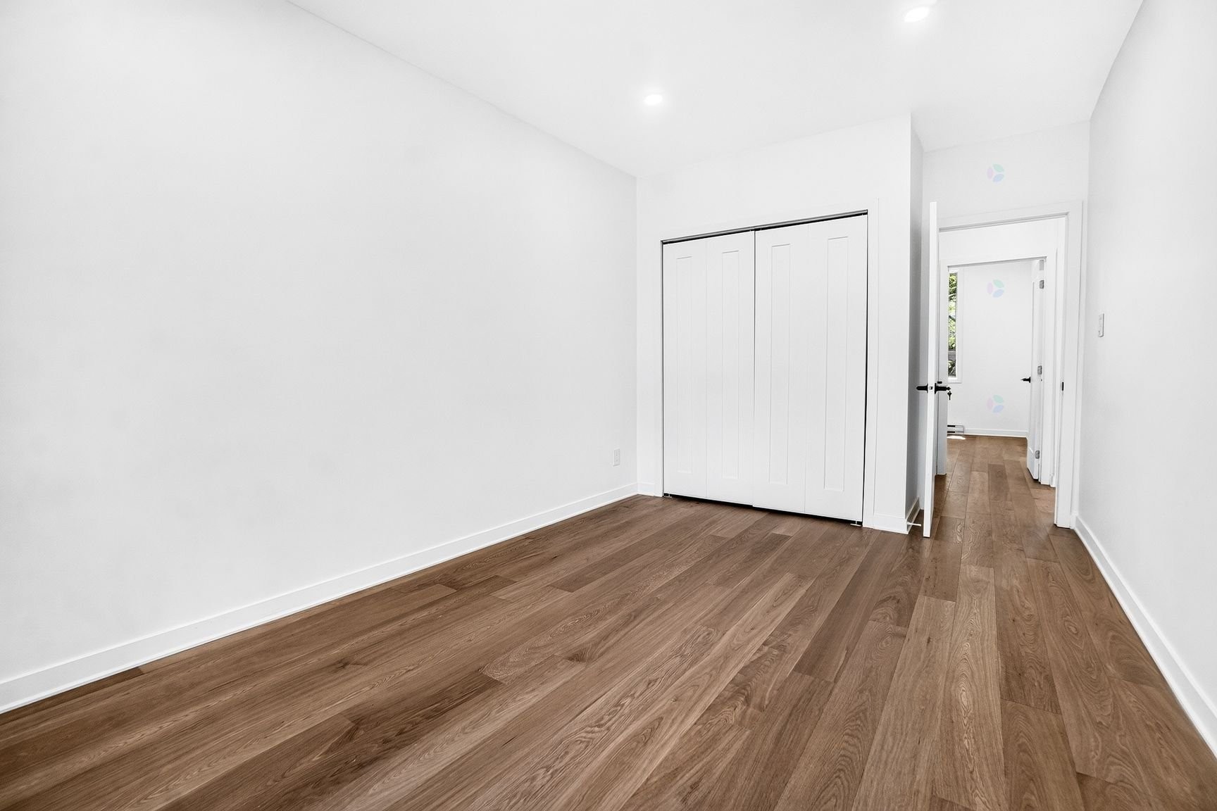 









2355Z


Av. De Lorimier

,
Montréal (Ville-Marie),




QC
H2K3X4

