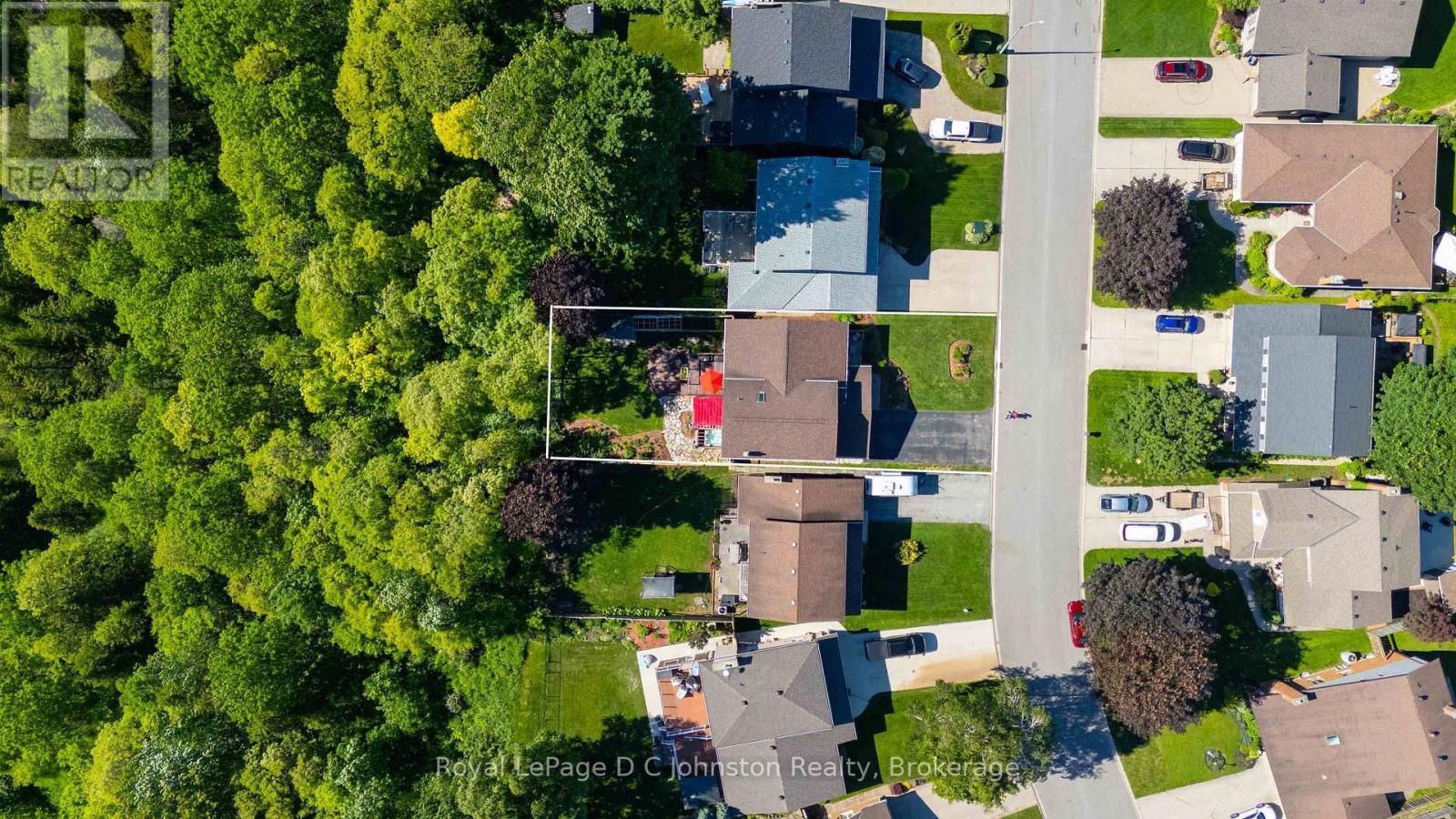 












126 5TH AVENUE E

,
Owen Sound,




Ontario
N4K6C7

