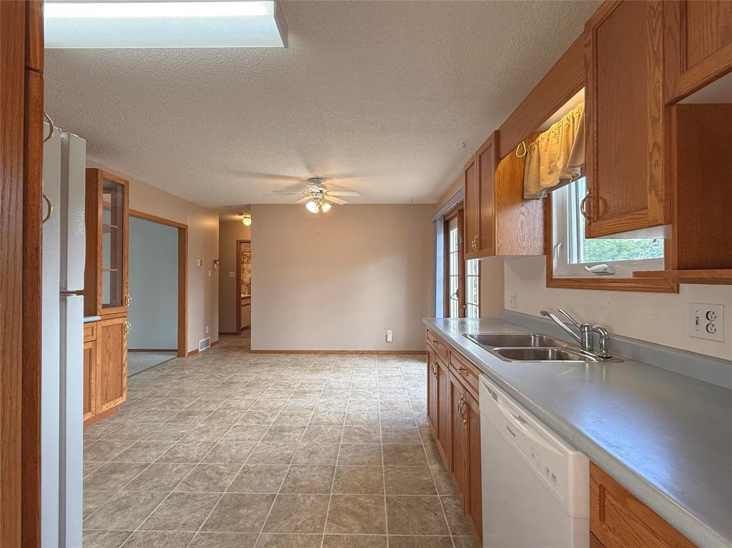 












6 7th Street SE

,
Hamiota,




Manitoba
R0M0T0

