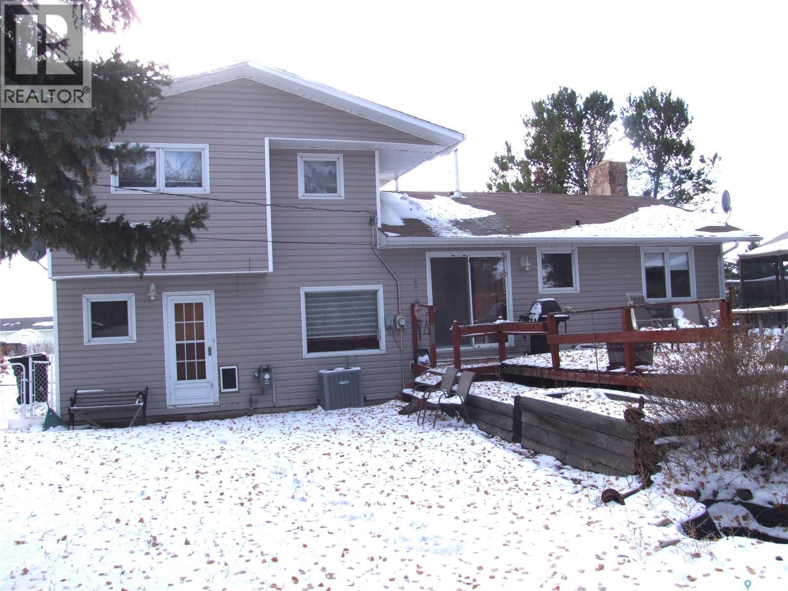 












201 8th STREET W

,
Leader,




Saskatchewan
S0N1H0

