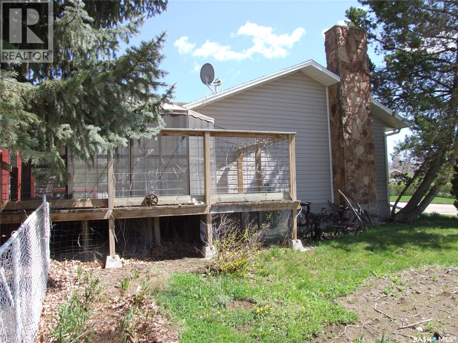 












201 8th STREET W

,
Leader,




Saskatchewan
S0N1H0

