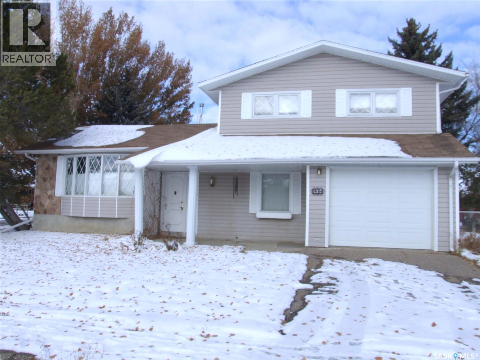 












201 8th STREET W

,
Leader,




Saskatchewan
S0N1H0

