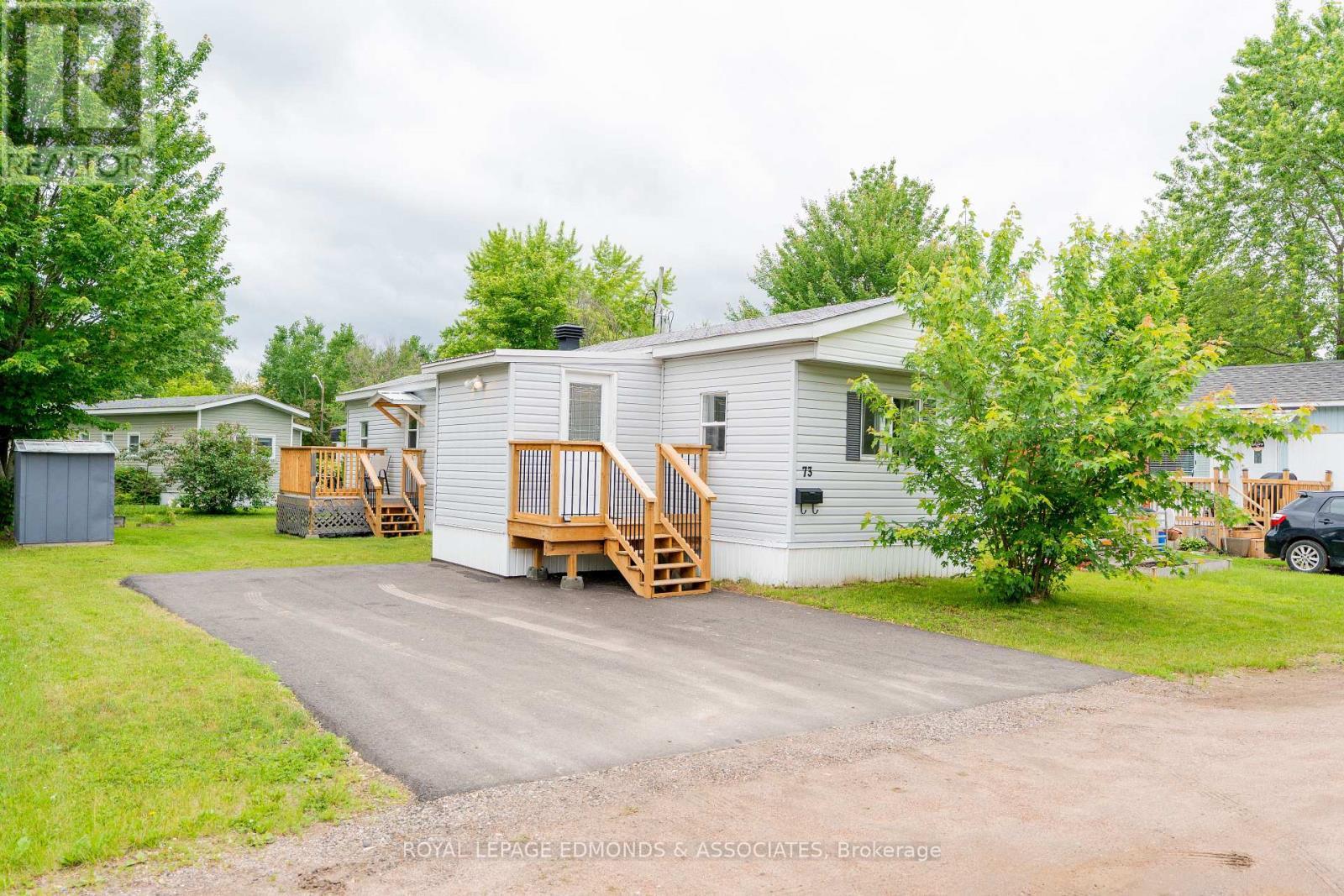 












73 PINEHURST ESTATES

,
Petawawa,




Ontario
K8H2H2

