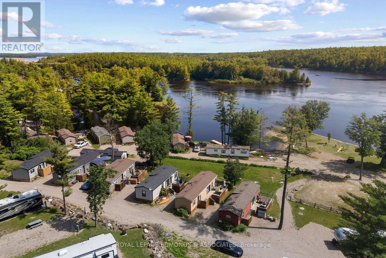 












31 - 92 BINGHAM DRIVE

,
Horton,




Ontario
K0J1Y0

