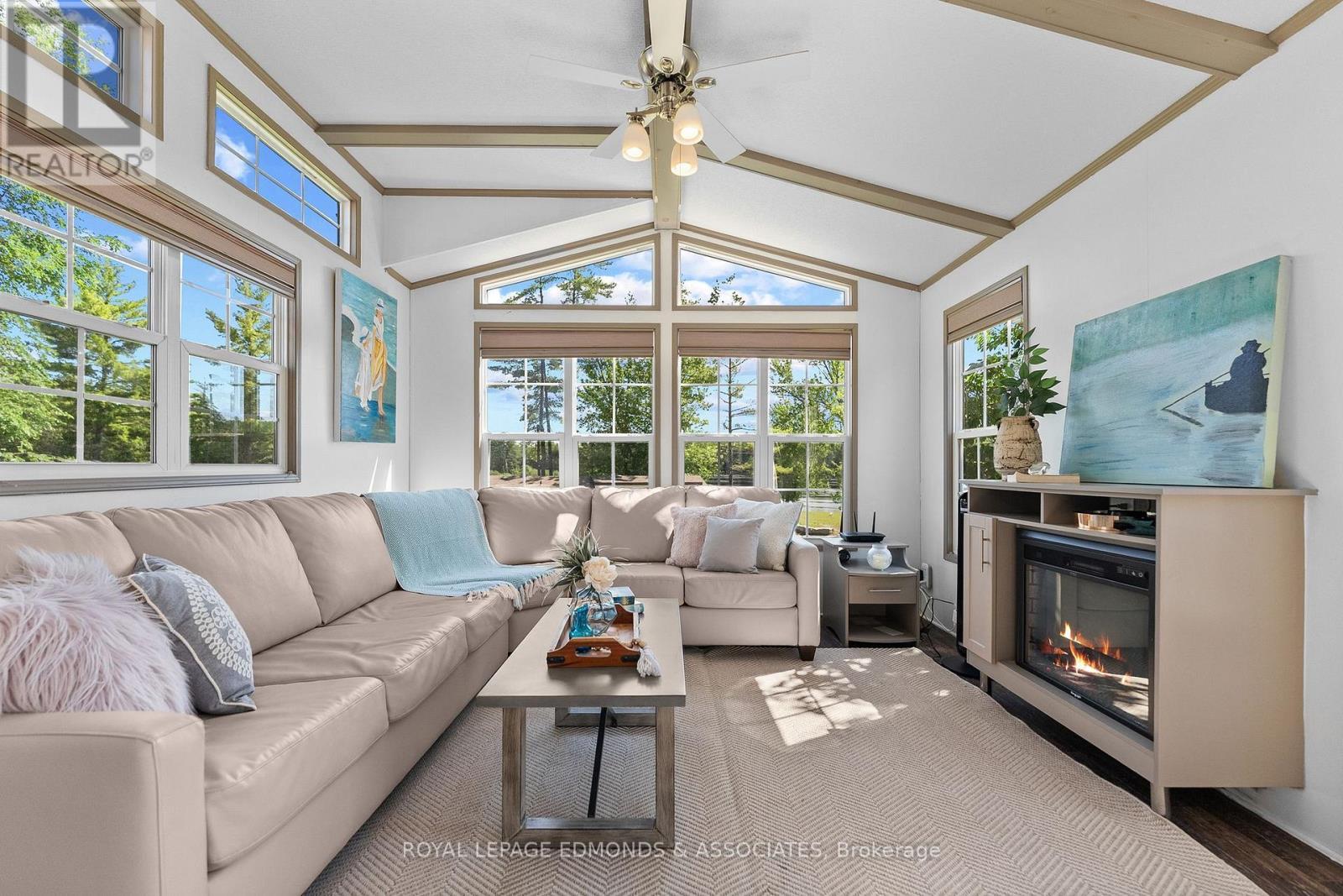 












31 - 92 BINGHAM DRIVE

,
Horton,




Ontario
K0J1Y0

