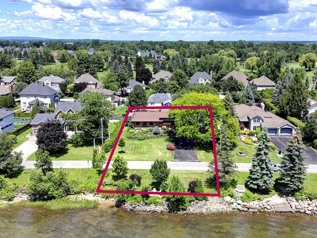 









104


Ch. du Vieux-Moulin

,
Notre-Dame-de-l'Île-Perrot,




QC
J7W3M2

