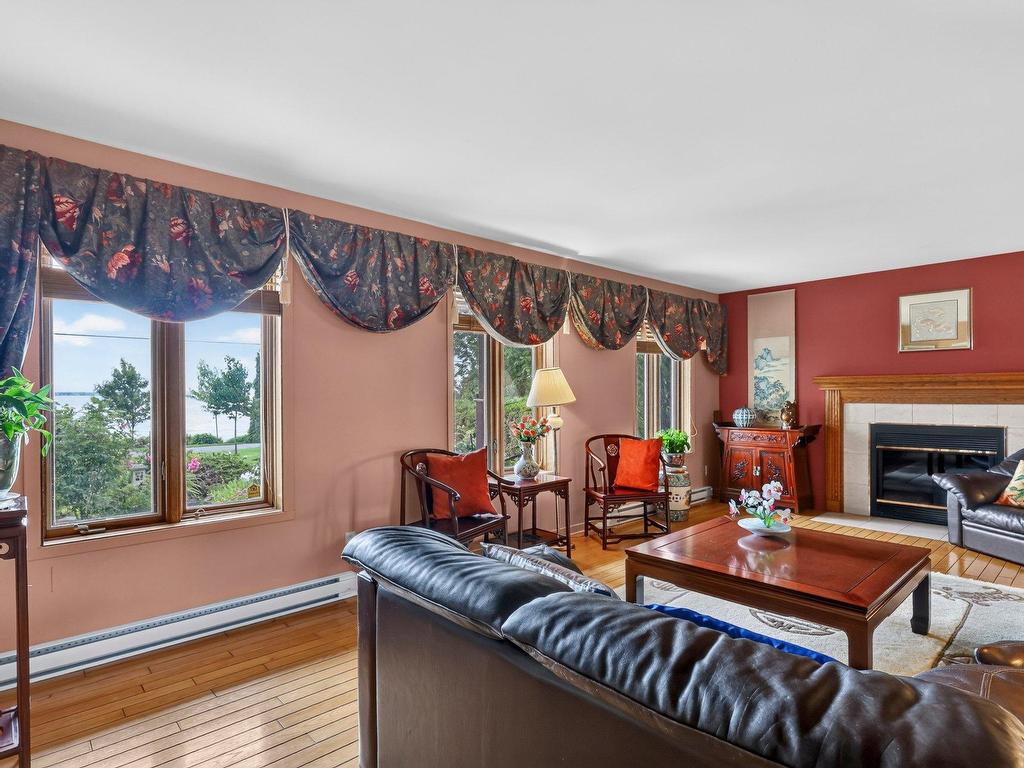 









104


Ch. du Vieux-Moulin

,
Notre-Dame-de-l'Île-Perrot,




QC
J7W3M2

