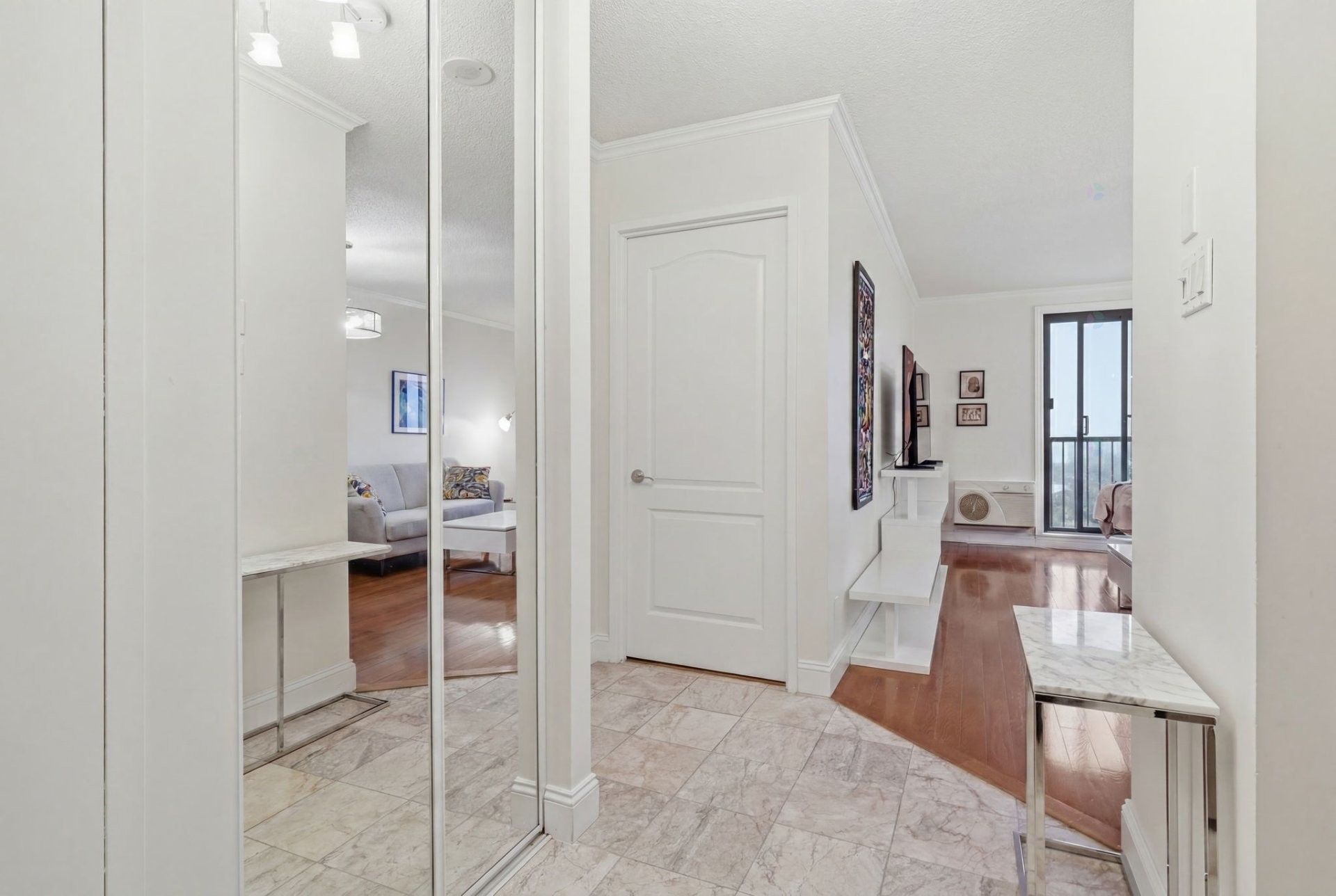 









89


Rue Vaudreuil

, 1202,
Gatineau (Hull),




QC
J8X4E8

