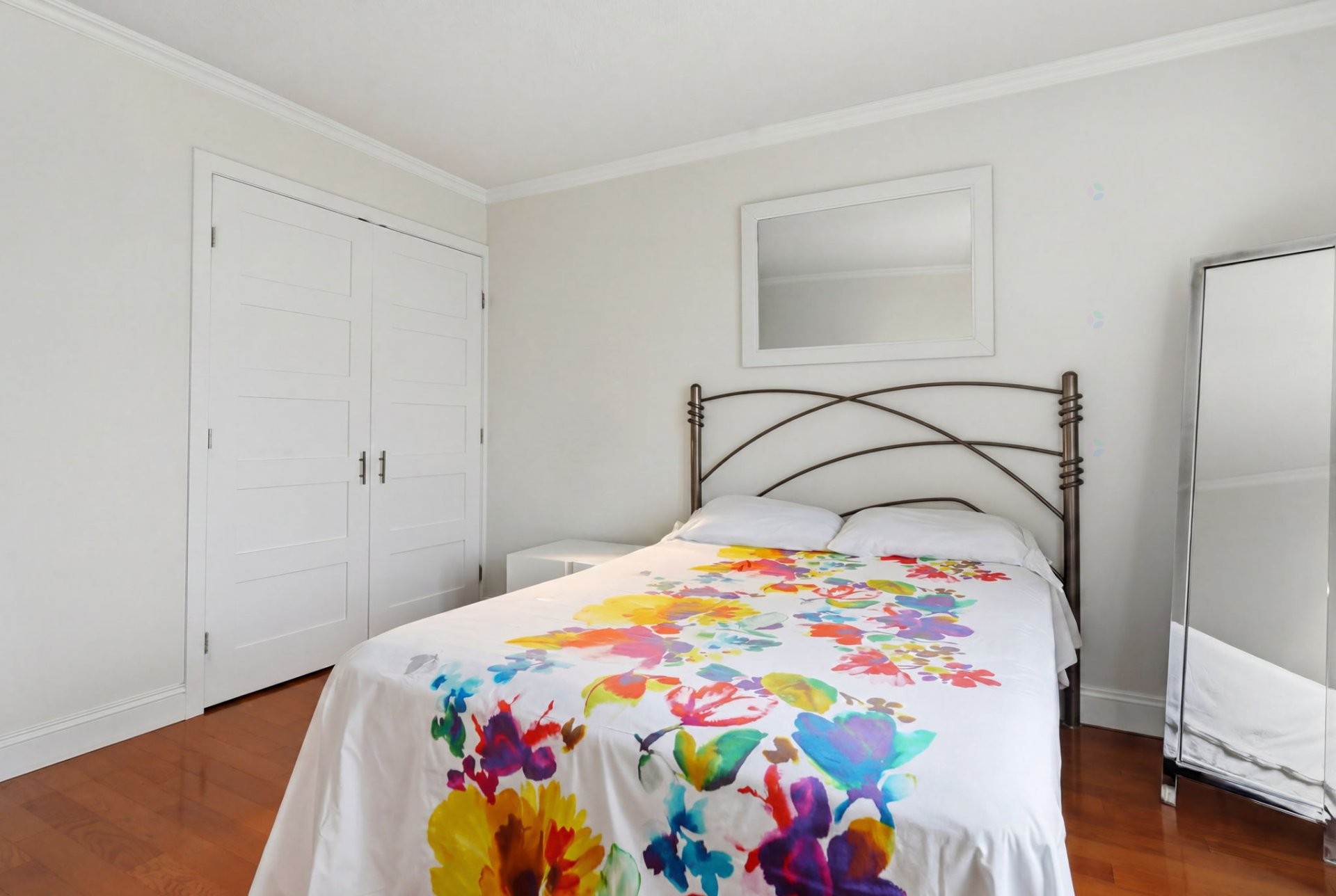 









89


Rue Vaudreuil

, 1202,
Gatineau (Hull),




QC
J8X4E8

