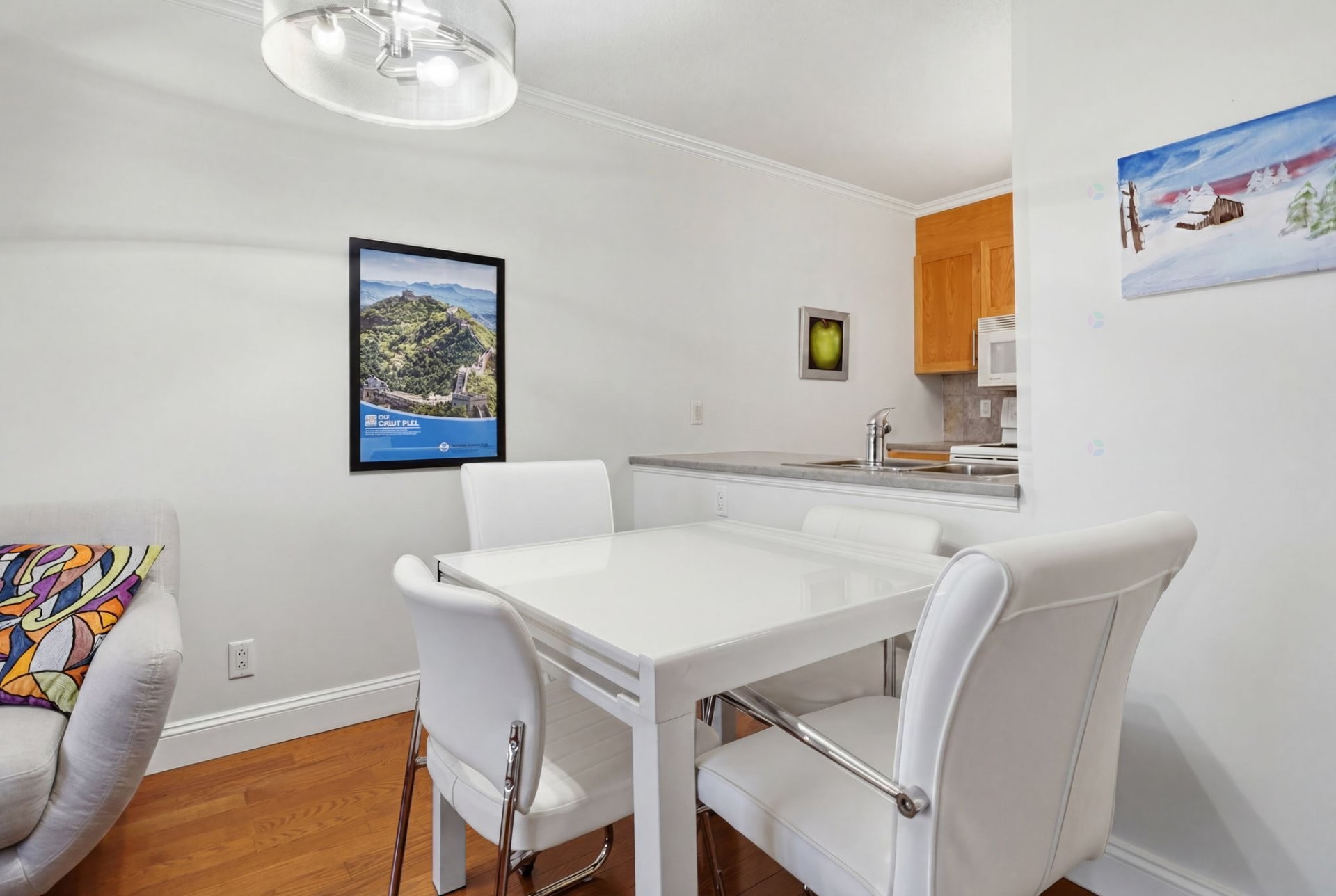 









89


Rue Vaudreuil

, 1202,
Gatineau (Hull),




QC
J8X4E8

