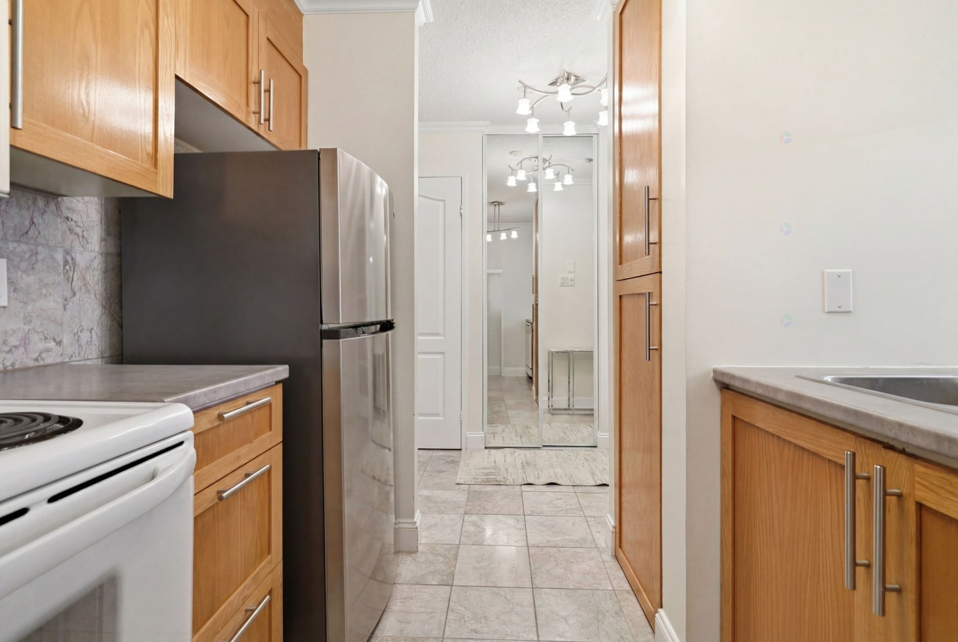 









89


Rue Vaudreuil

, 1202,
Gatineau (Hull),




QC
J8X4E8

