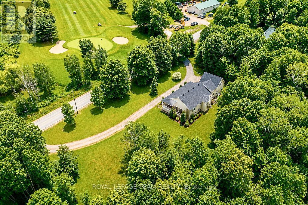 












698 BARRYVALE ROAD

,
Greater Madawaska,




Ontario
K0J1H0

