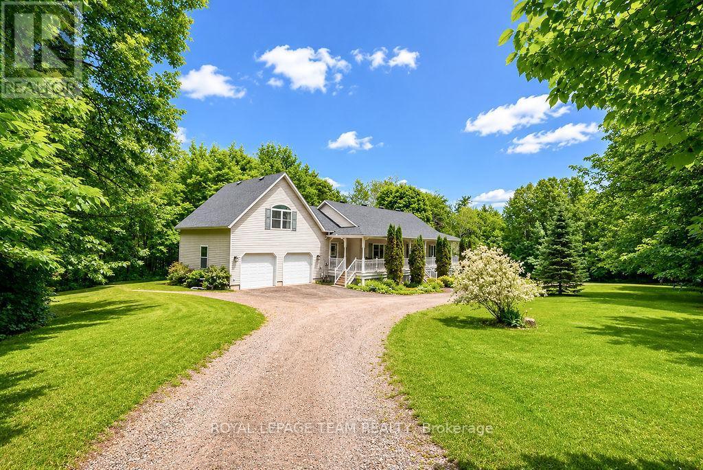 












698 BARRYVALE ROAD

,
Greater Madawaska,




Ontario
K0J1H0

