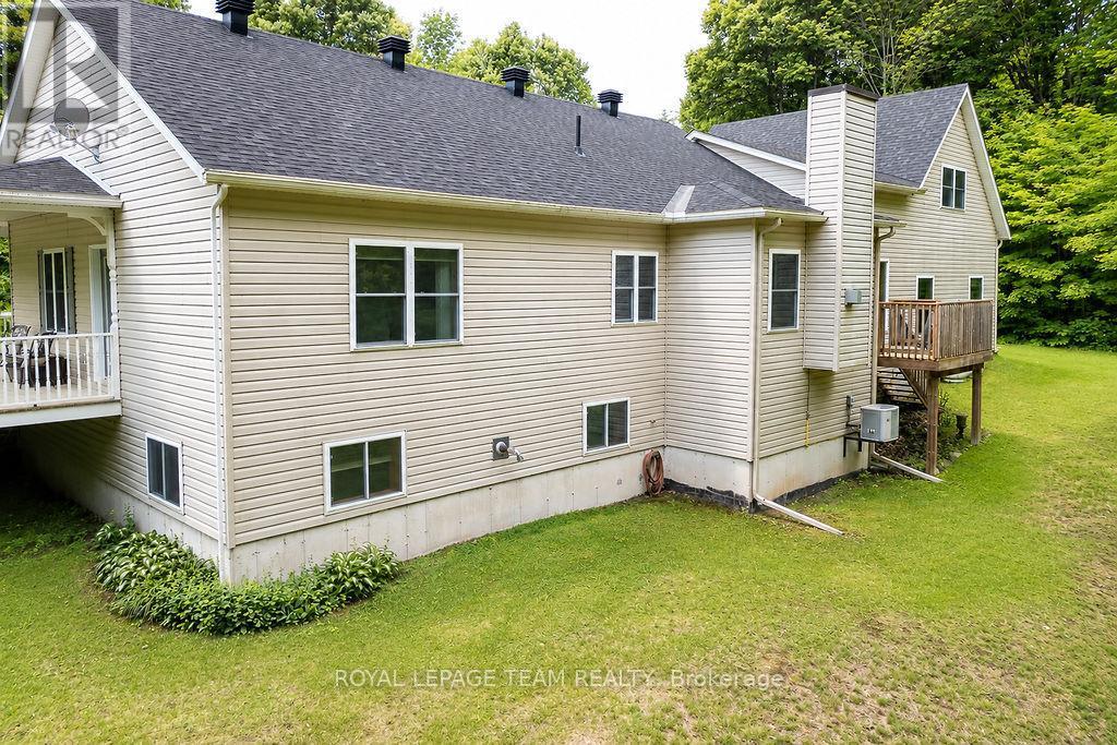 












698 BARRYVALE ROAD

,
Greater Madawaska,




Ontario
K0J1H0

