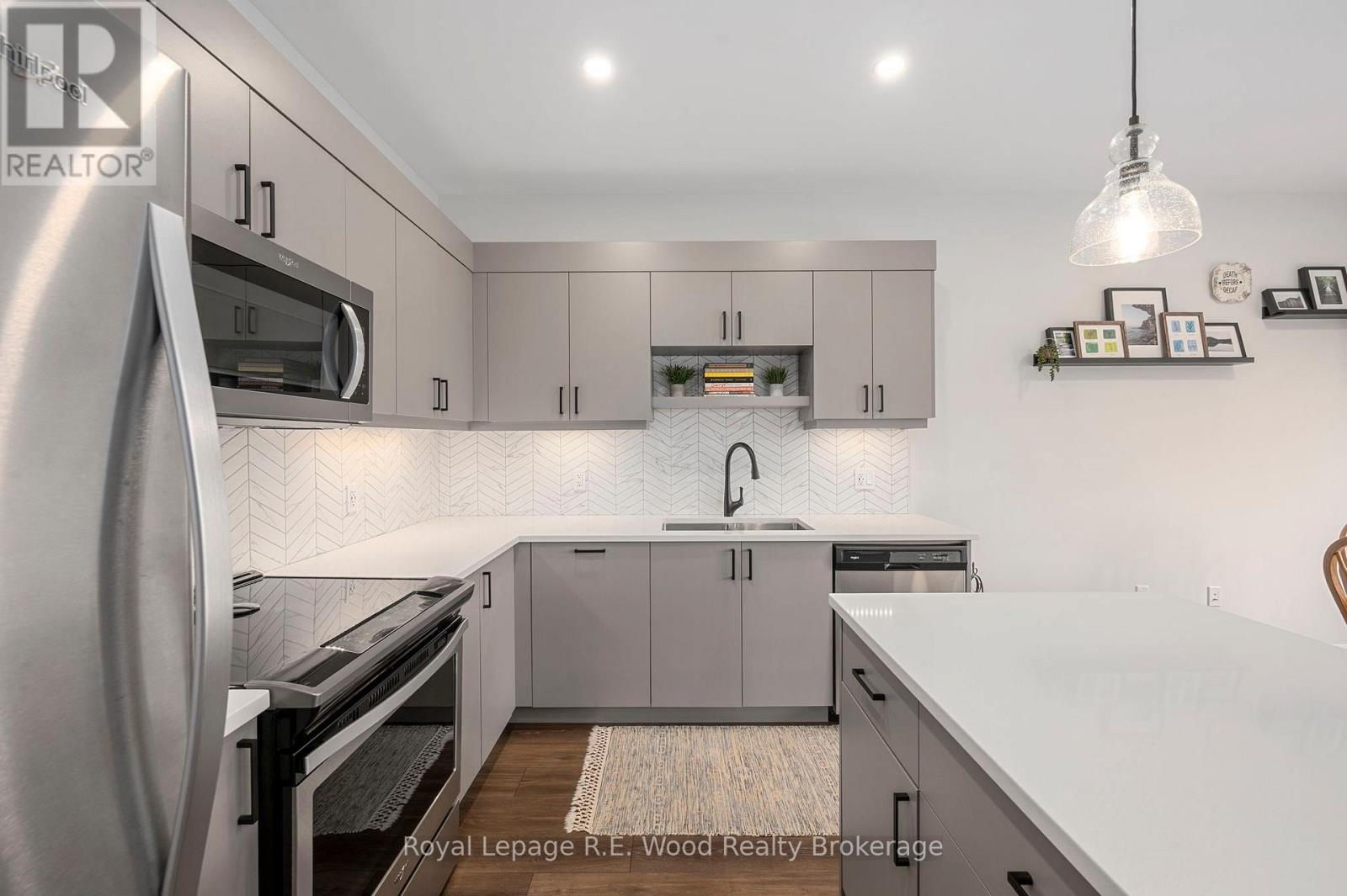 












302 - 360 QUARTER TOWN LINE

,
Tillsonburg,




Ontario
N4G0H7

