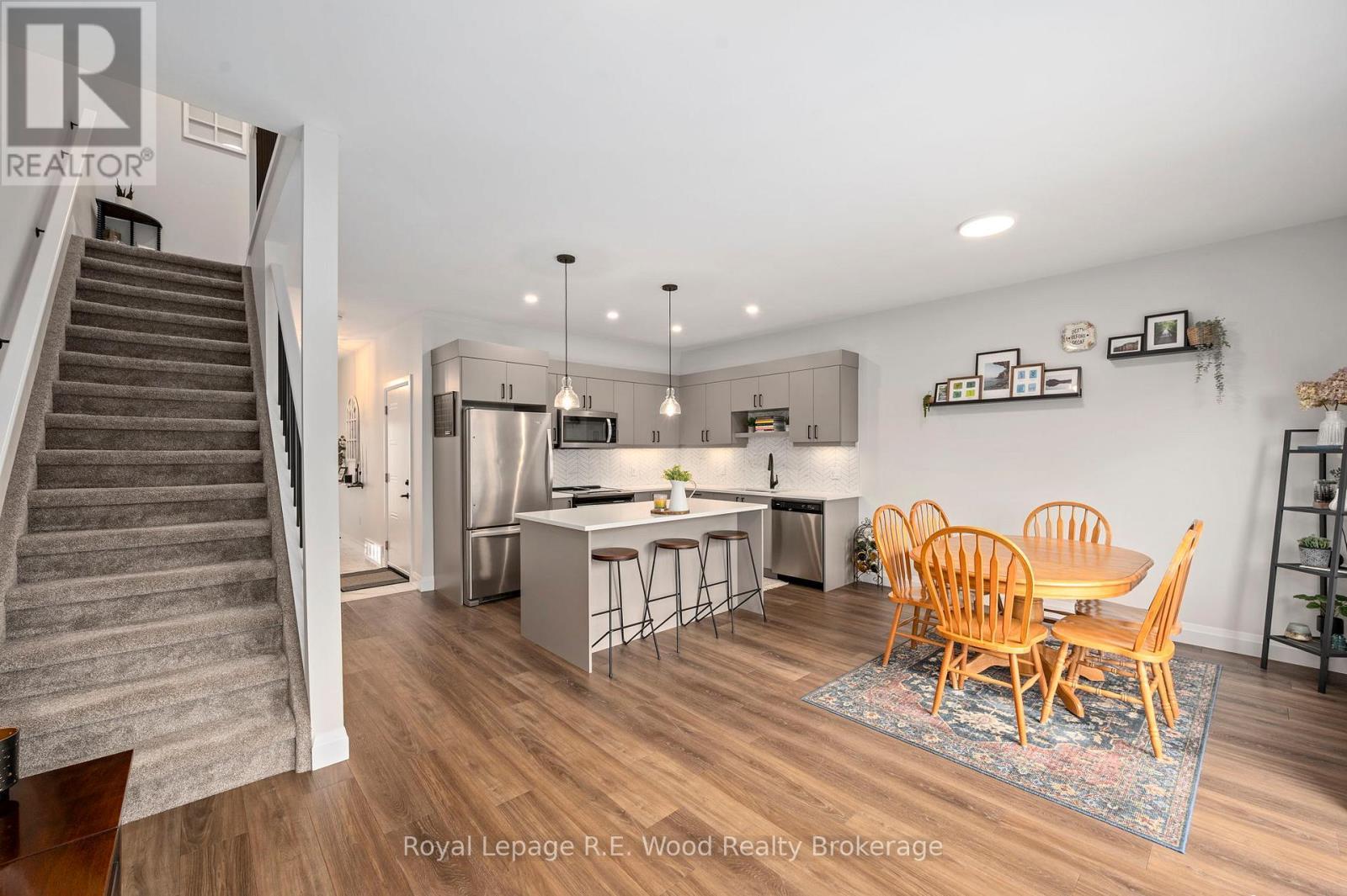 












302 - 360 QUARTER TOWN LINE

,
Tillsonburg,




Ontario
N4G0H7

