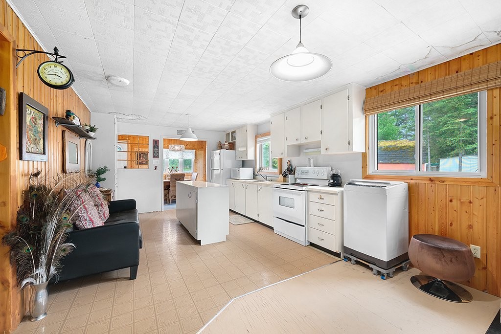 









68


Ch. du Lac-Lawless

,
Litchfield,




QC
J0X1K0

