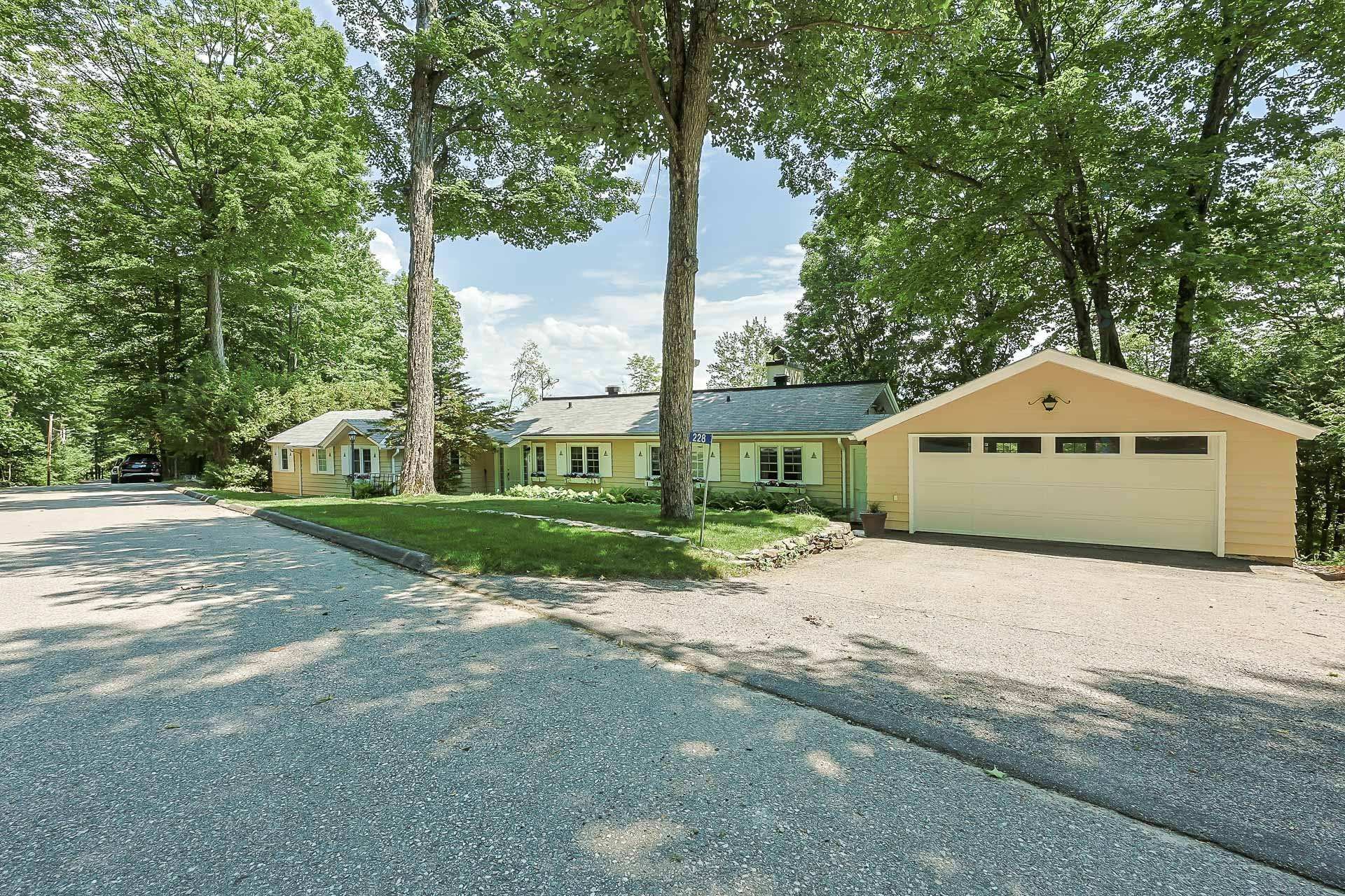 









228


Ch. de la Boucle

,
Montebello,




QC
J0V1L0


