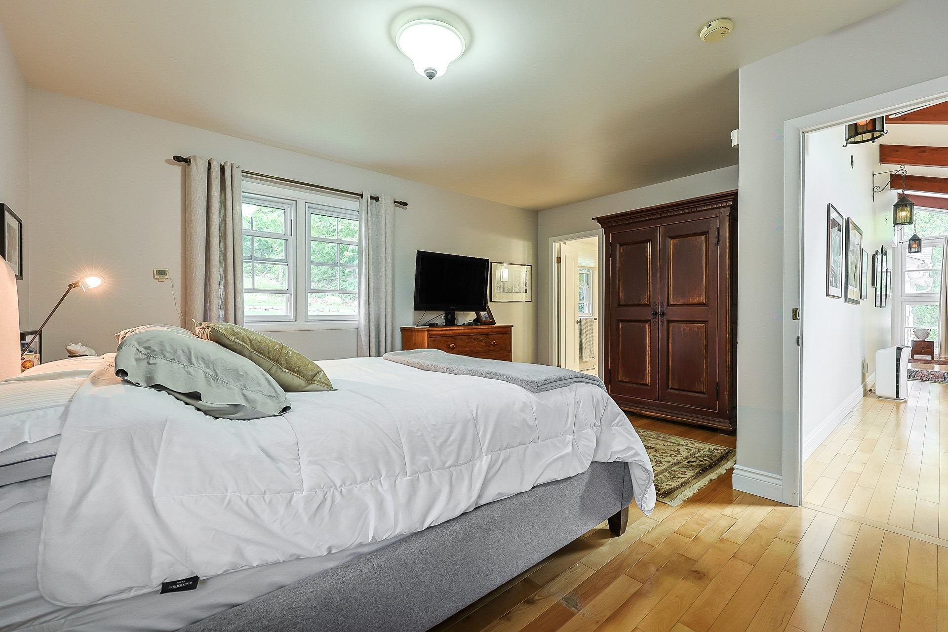 









228


Ch. de la Boucle

,
Montebello,




QC
J0V1L0

