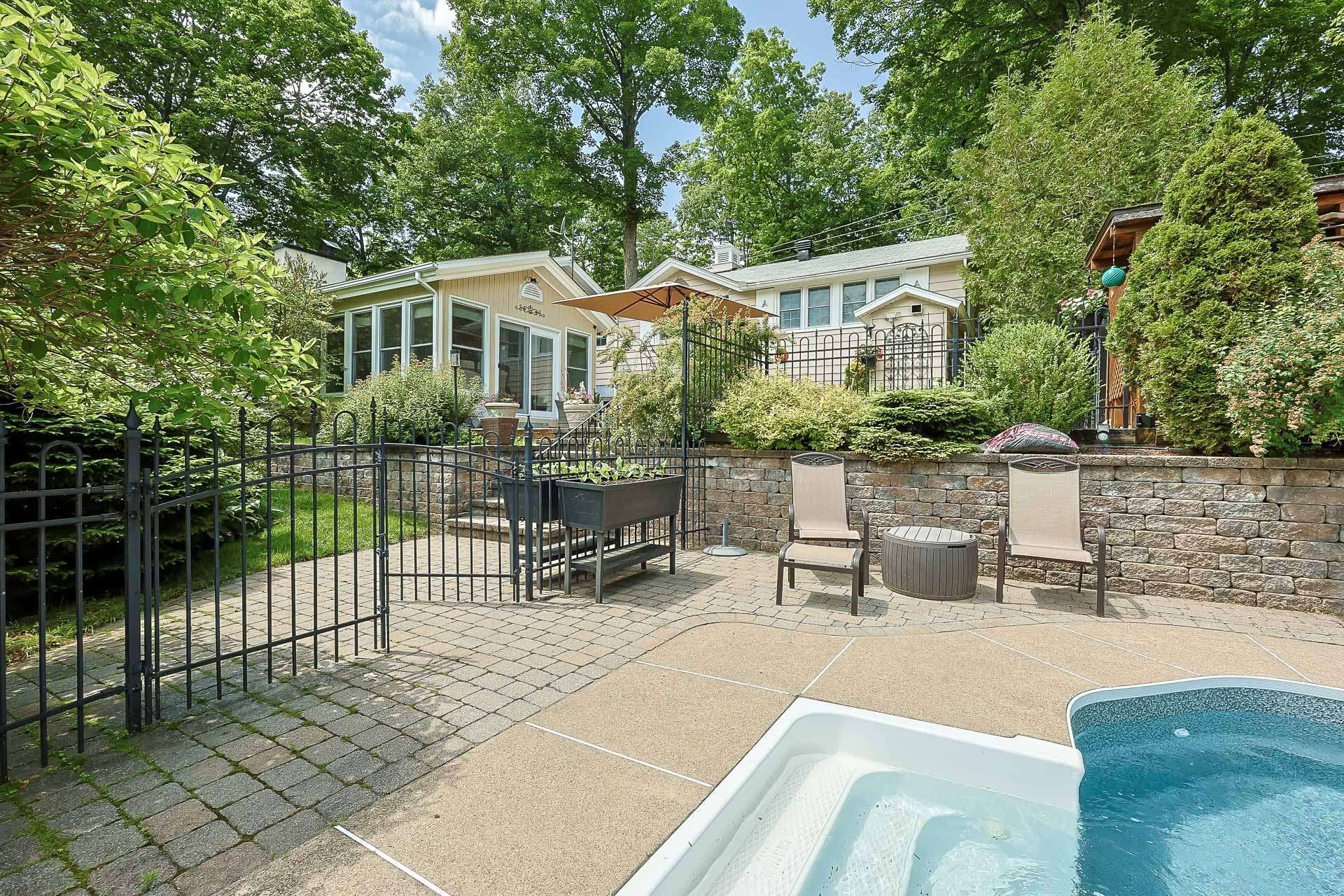 









228


Ch. de la Boucle

,
Montebello,




QC
J0V1L0

