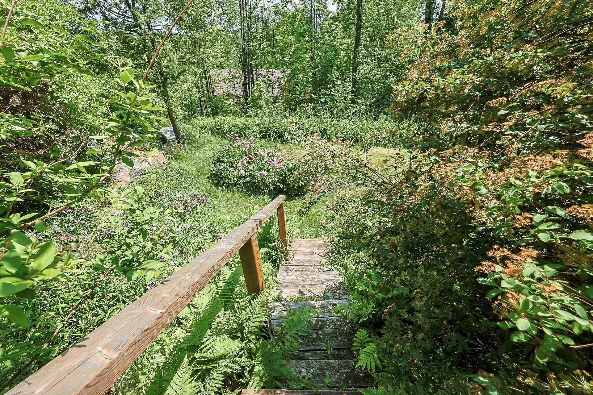 









228


Ch. de la Boucle

,
Montebello,




QC
J0V1L0

