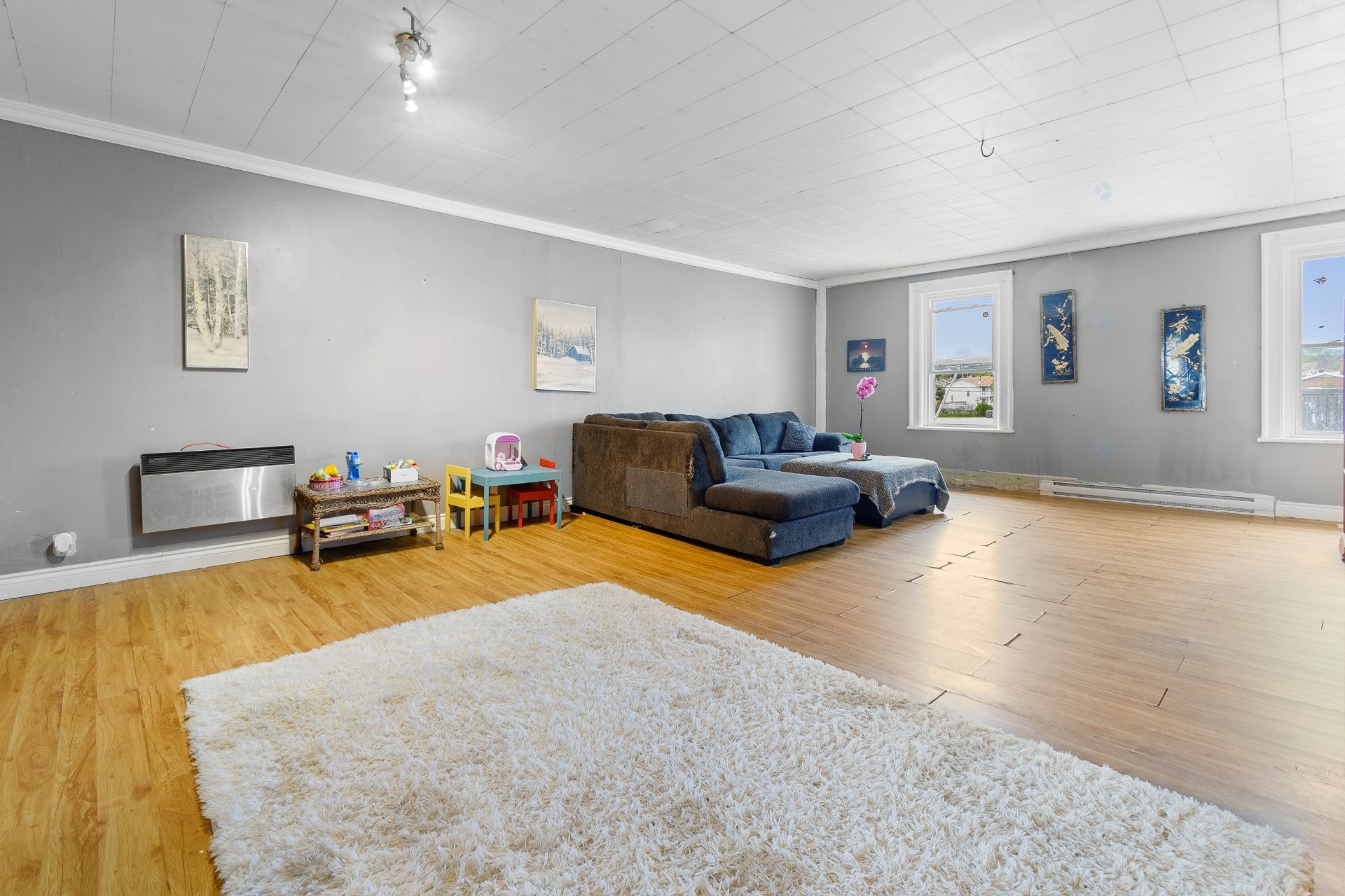 









306


Rue Main

,
Shawville,




QC
J0X2Y0

