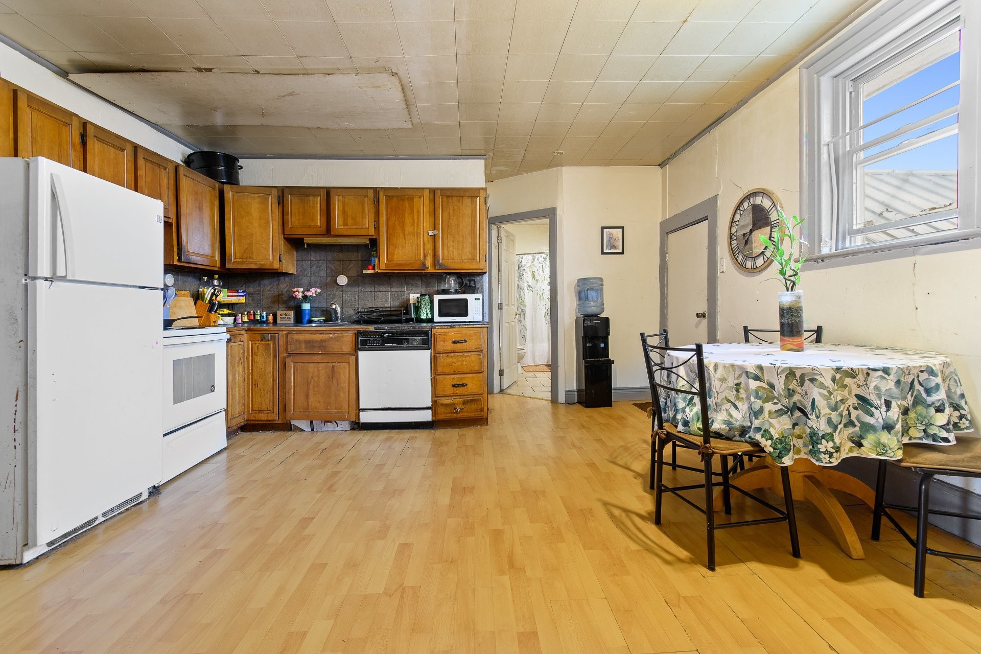 









306


Rue Main

,
Shawville,




QC
J0X2Y0

