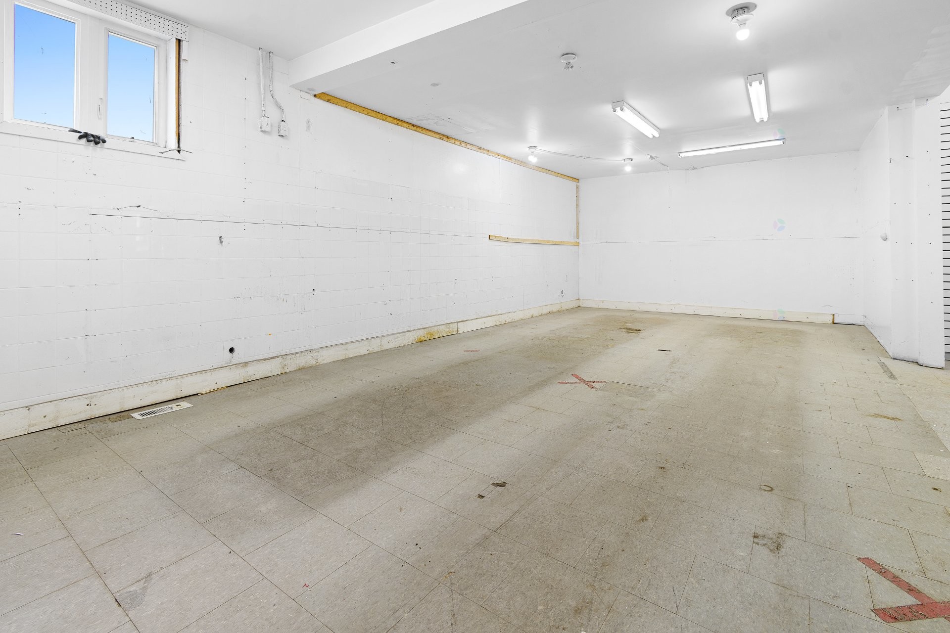 









306


Rue Main

,
Shawville,




QC
J0X2Y0

