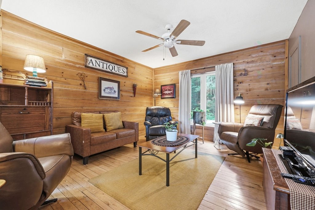 









28


Ch. Mitchell

,
Otter Lake,




QC
J0X2P0


