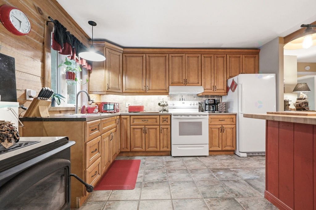 









28


Ch. Mitchell

,
Otter Lake,




QC
J0X2P0

