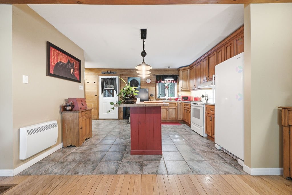 









28


Ch. Mitchell

,
Otter Lake,




QC
J0X2P0

