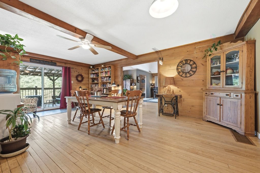 









28


Ch. Mitchell

,
Otter Lake,




QC
J0X2P0

