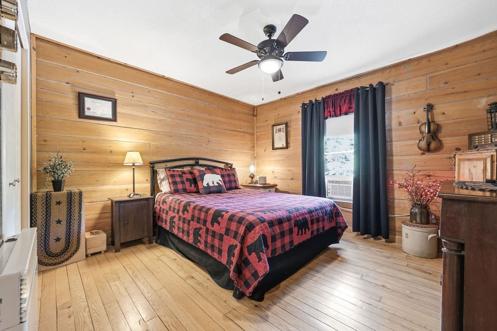 









28


Ch. Mitchell

,
Otter Lake,




QC
J0X2P0

