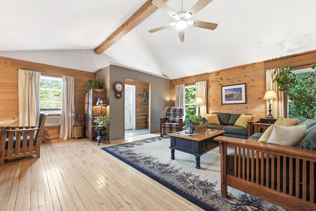 









28


Ch. Mitchell

,
Otter Lake,




QC
J0X2P0

