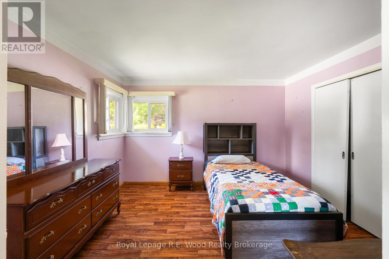 












286 WALNUT STREET

,
Chatham-Kent (Dresden),




Ontario
N0P1M0

