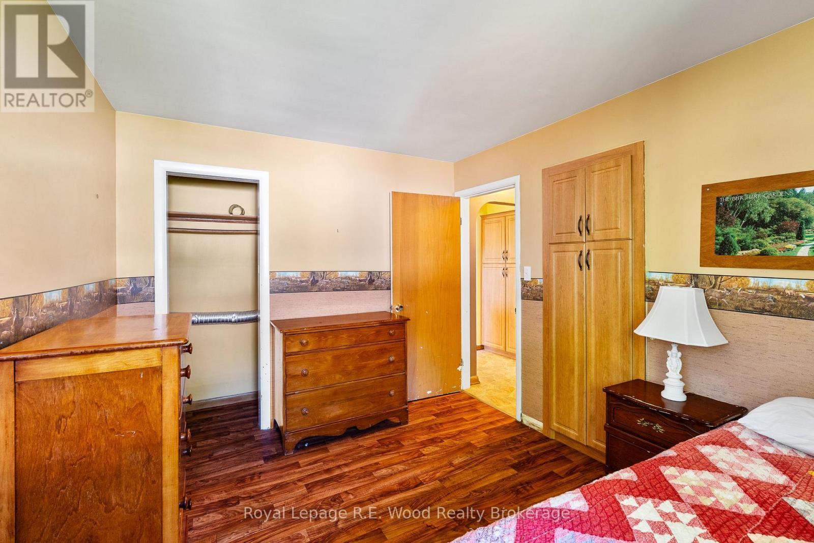 












286 WALNUT STREET

,
Chatham-Kent (Dresden),




Ontario
N0P1M0

