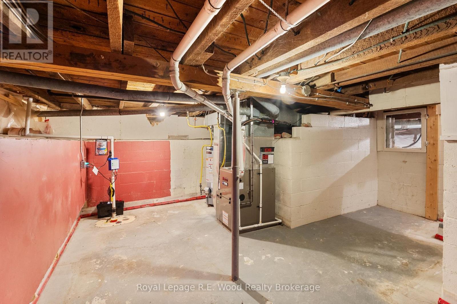 












286 WALNUT STREET

,
Chatham-Kent (Dresden),




Ontario
N0P1M0

